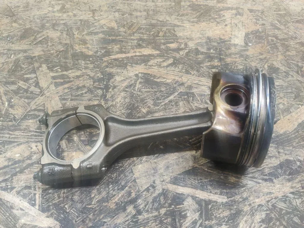 Piston et bielle Audi Q3 8U 2.0 TFSI image 2