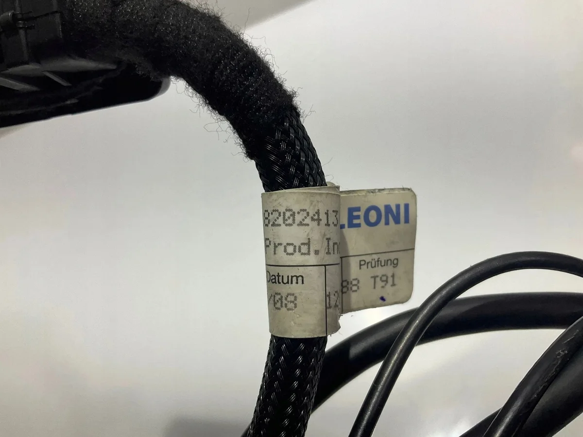 Conector iPod Mercedes-Benz CLS C219 A2118202413 image 4