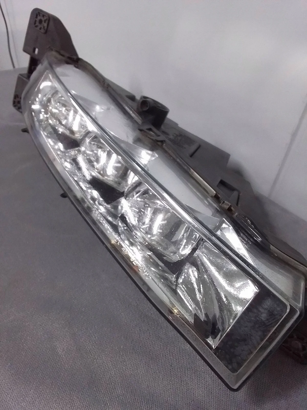 2016 Dodge Charger Bakre dimljus 68214427AB image 3