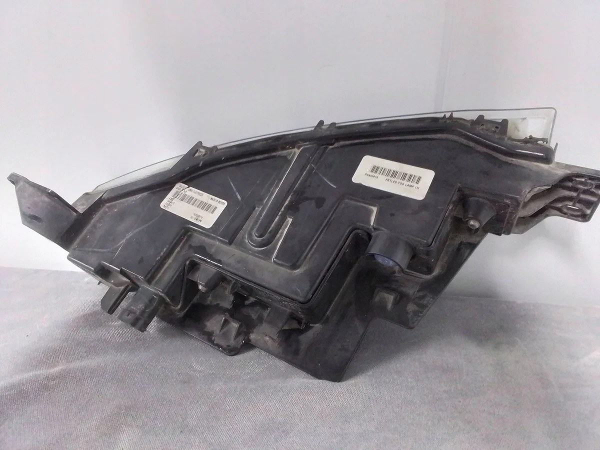 2016 Dodge Charger Bakre dimljus 68214427AB image 4