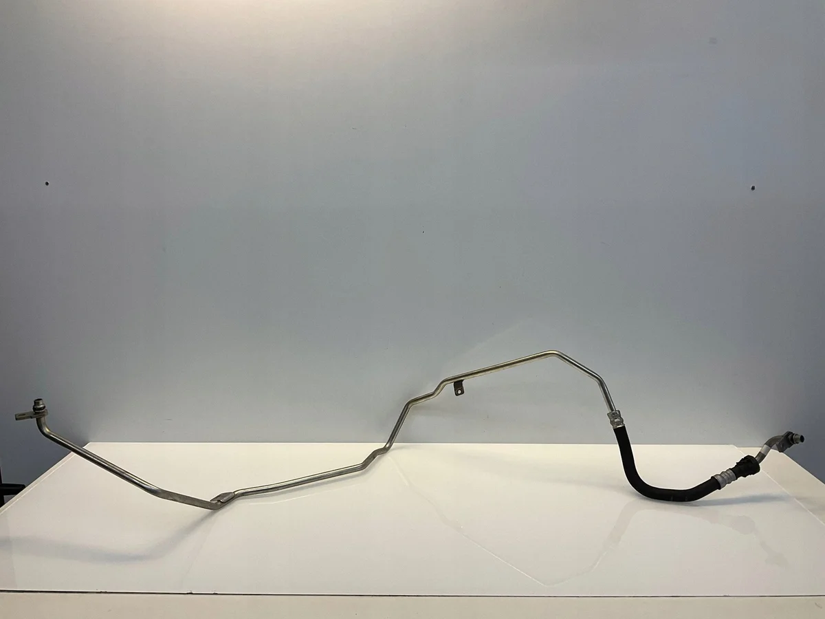 Conduit d'huile Porsche Macan 95B317818A image 2