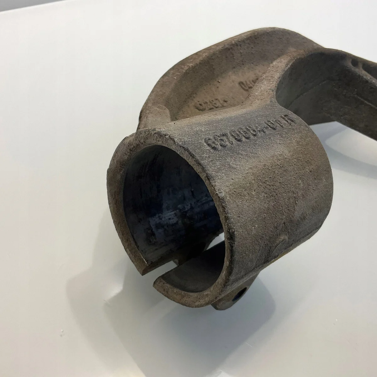 BMW X5 G05 2021 Soporte Amortiguador Dcho image 3
