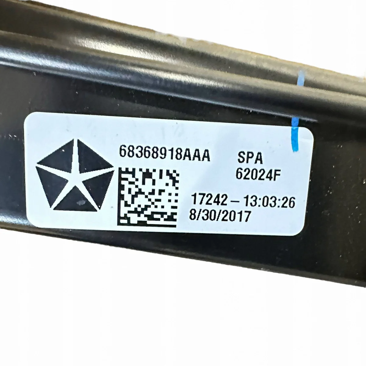 Chrysler Pacifica 2018 Right Side Used image 7