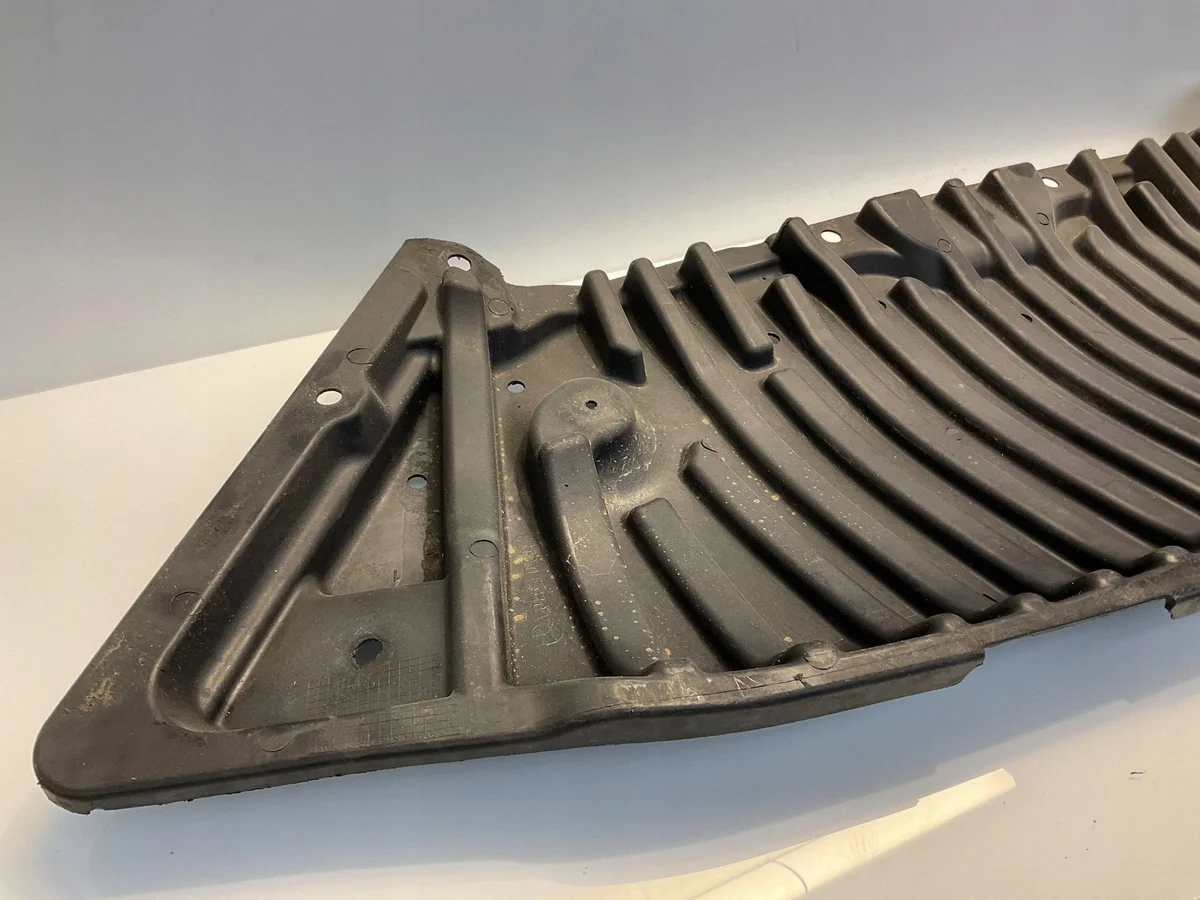 Mercedes C W204 2012 Absorbeur AV A2045240230 image 7