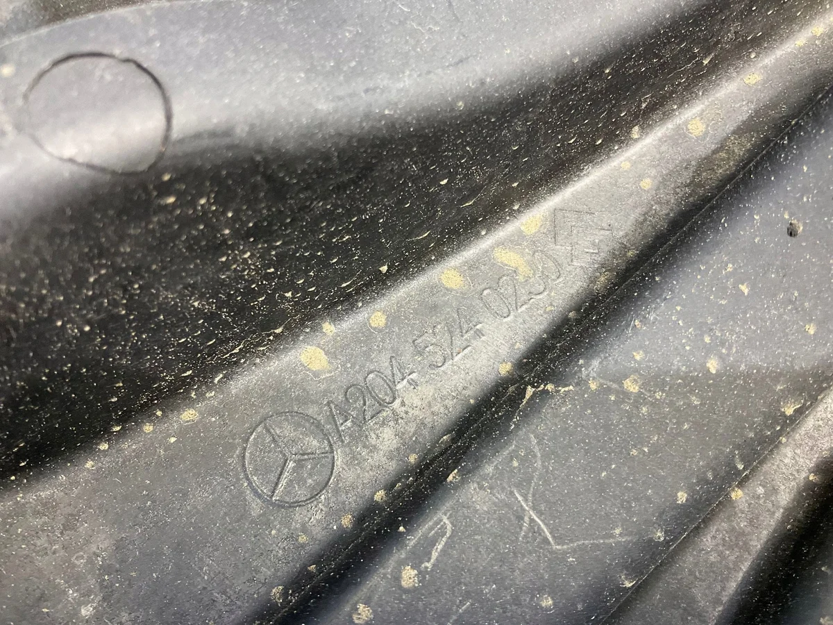 Mercedes C W204 2012 Absorbeur AV A2045240230 image 8