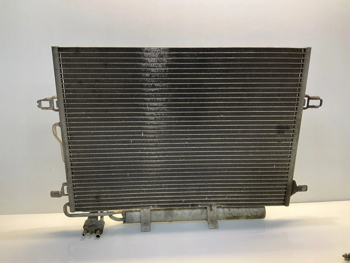 Radiador A/C Mercedes W211 CLS C219 A2115000154