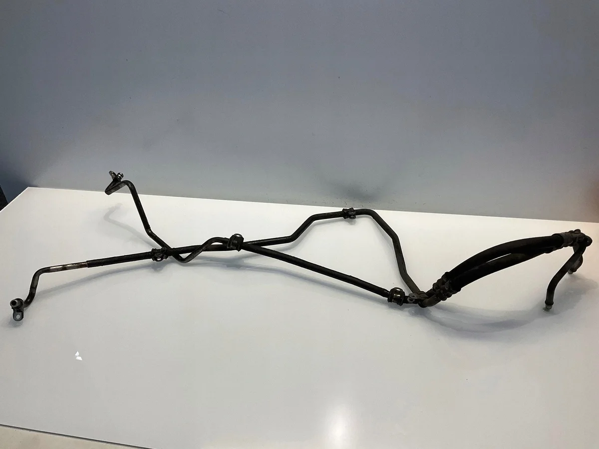 Tuyaux radiateur huile Mercedes W204 A2042701127