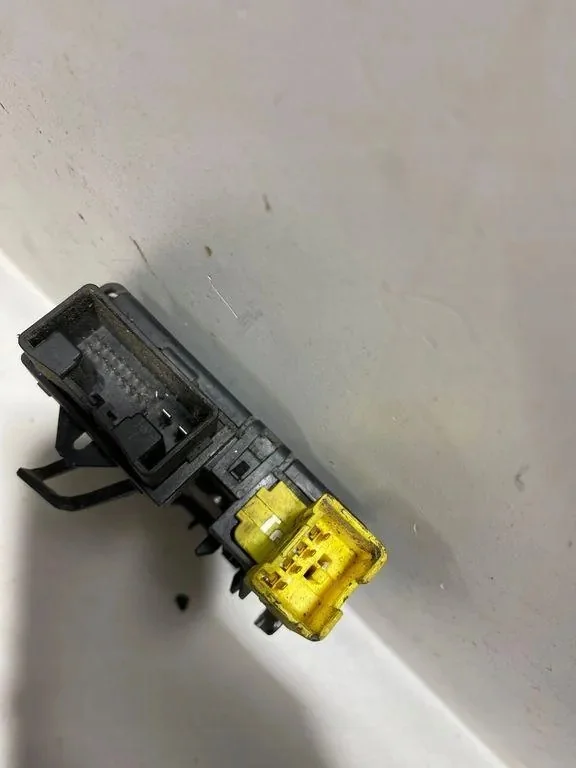 Volkswagen Caddy Steering Angle Sensor 05113500 image 4