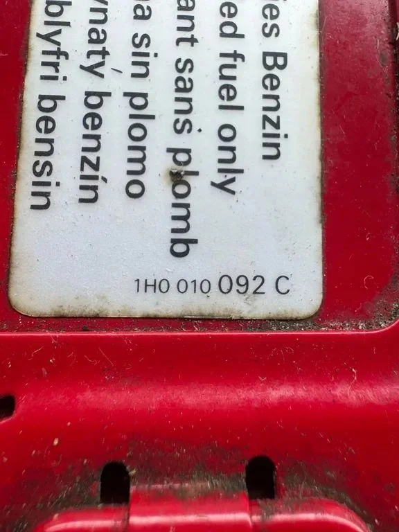 Audi A4 B5 Tanklock 1H0010092C image 3