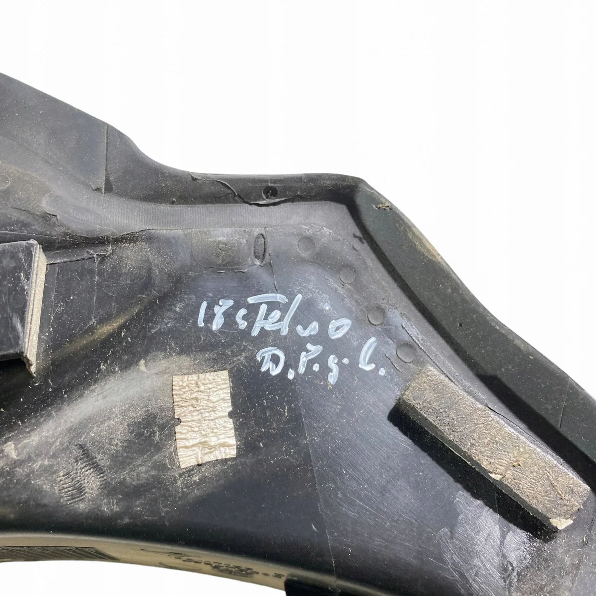 ALFA ROMEO STELVIO BOUCHON FEU AR DROIT image 8