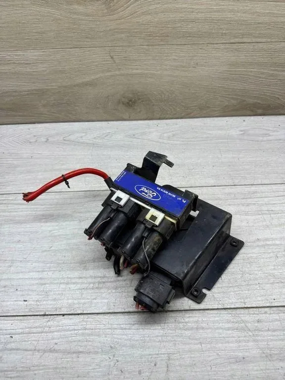 Ford 7M0000317C Käytetty Varaosa