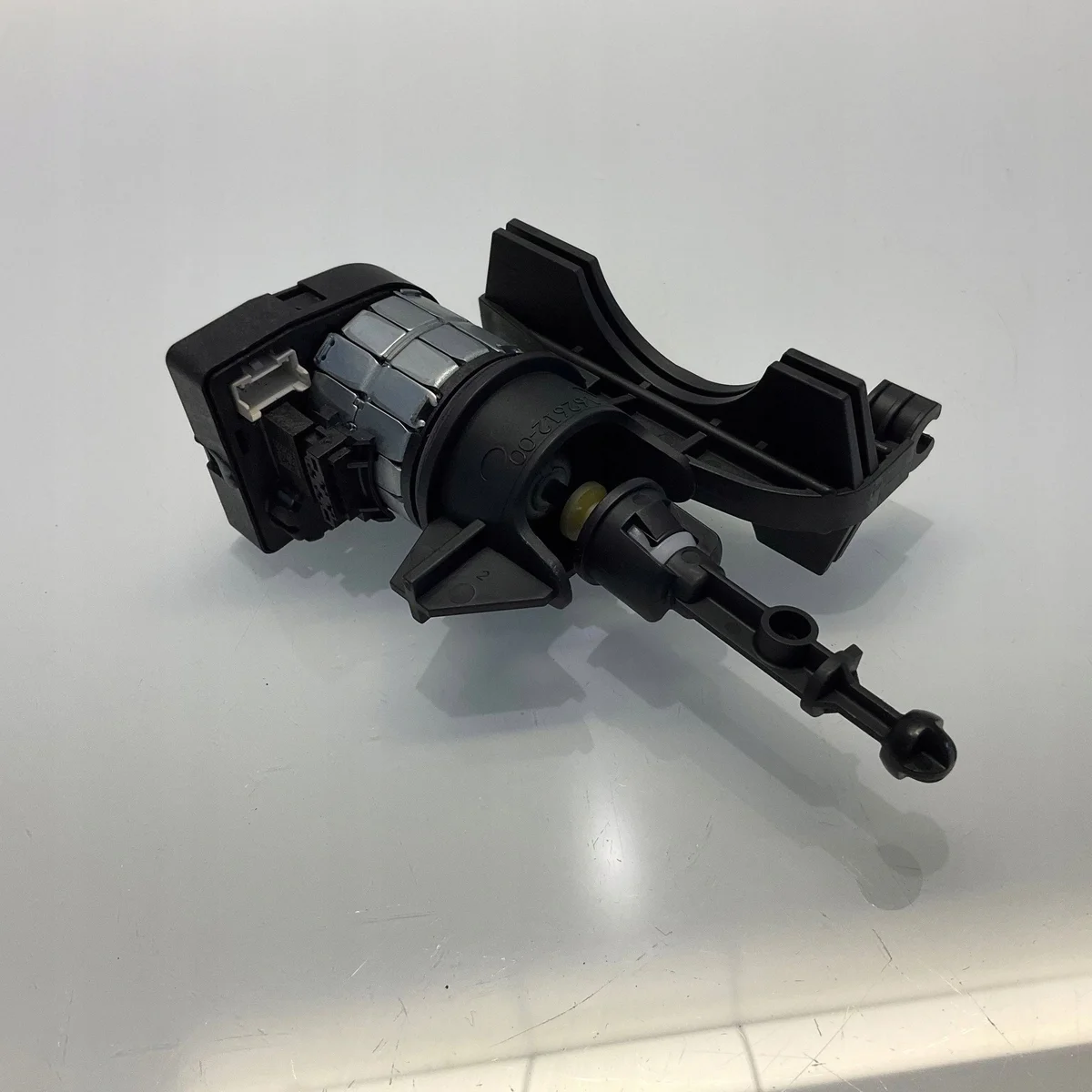 Mercedes E W211 Stellmotor Scheinwerfer 6NM00894400 image 3