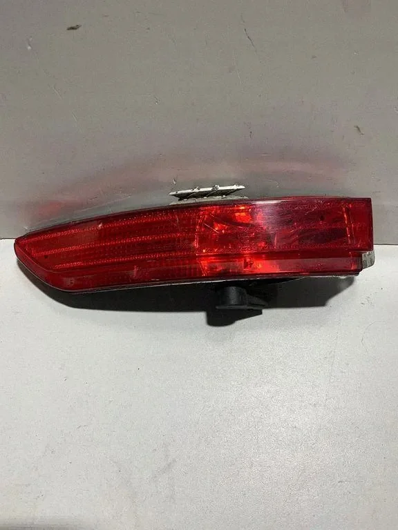 Feu antibrouillard arrière VW Touareg II Gauche