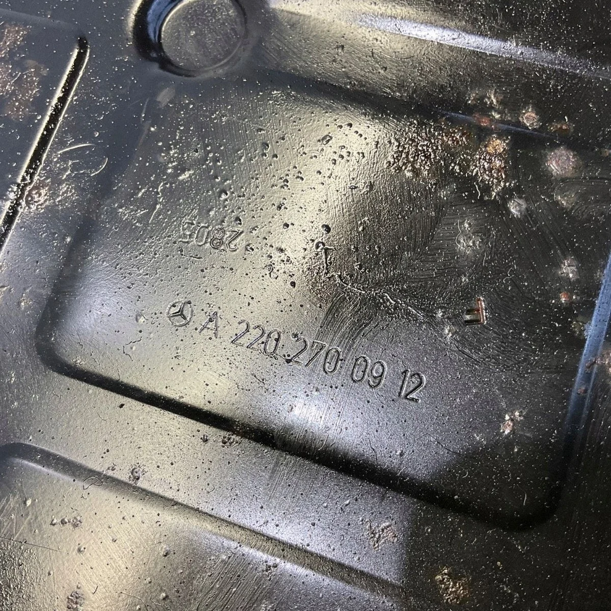 Cárter de transmisión Mercedes-Benz ML W164 A2202700912 image 6