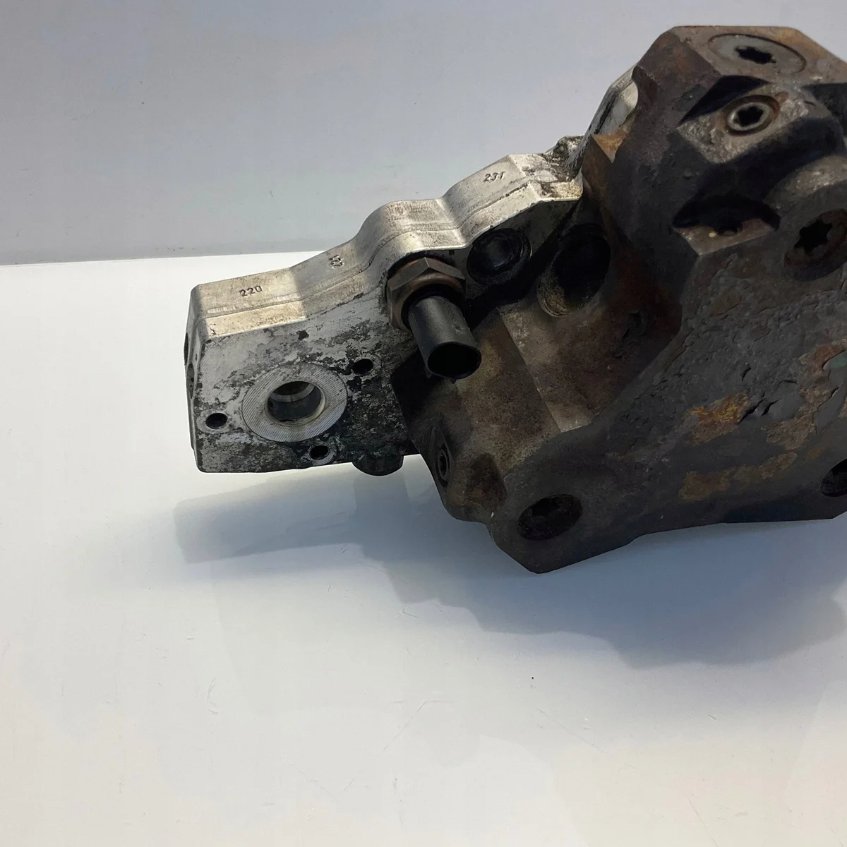 Mercedes-Benz Polttoainepumppu A6480700001