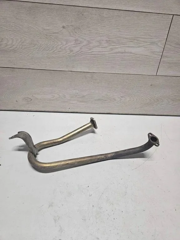 Volkswagen EGR-putki 06F131521N Käytetty