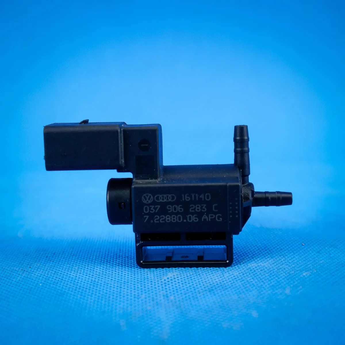 Válvula Solenoide Audi A4 A5 A6 A7 A8 037906283C