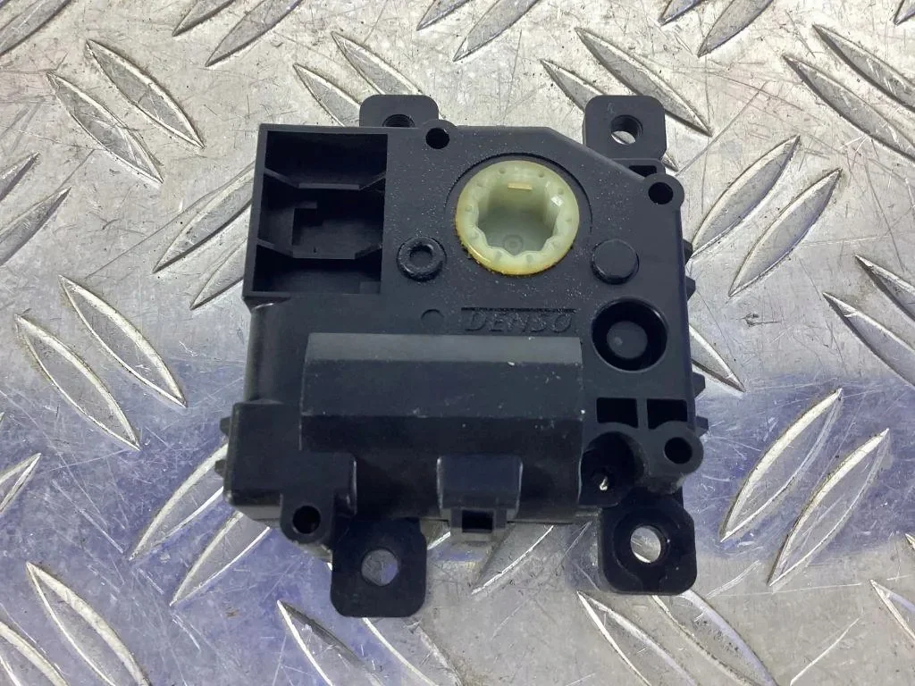 Lexus IS III lämmityksen ohjausventtiili