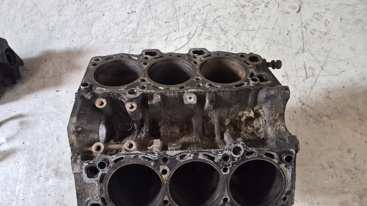 Bloc moteur Hyundai Santa Fe 2.7 G6BA image 3