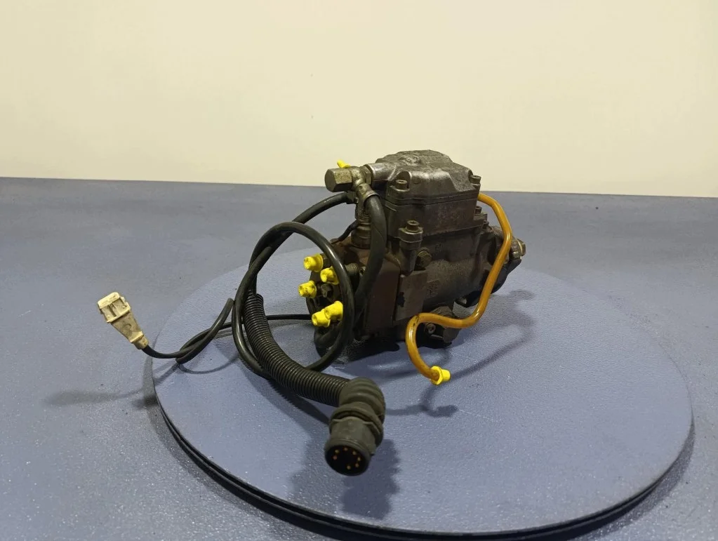 Audi A6 C4 2.5 TDI 140KM Injectiepomp image 5