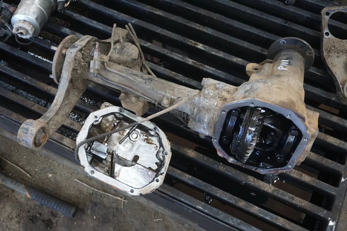 Mitsubishi Pajero III Vorderachsdifferential 3,917 image 3