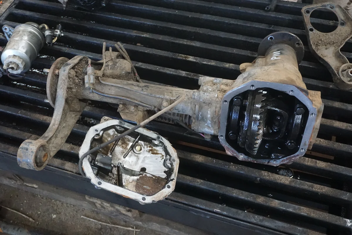 Mitsubishi Pajero III Vorderachsdifferential 3,917 image 4