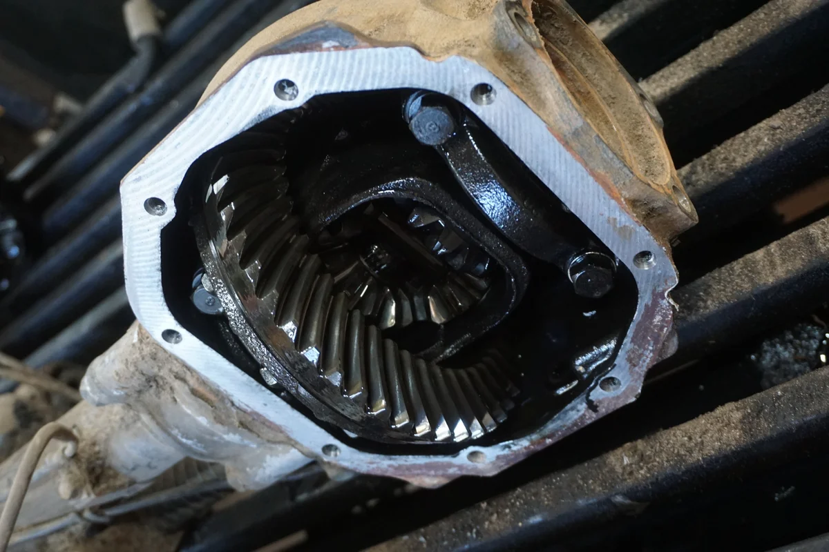 Mitsubishi Pajero III Vorderachsdifferential 3,917 image 5