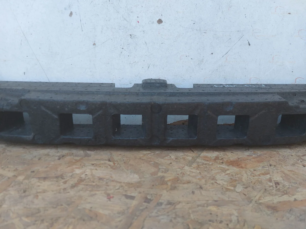 Absorbedor Parachoques VW Passat CC 2.0 TDI 2010 image 4