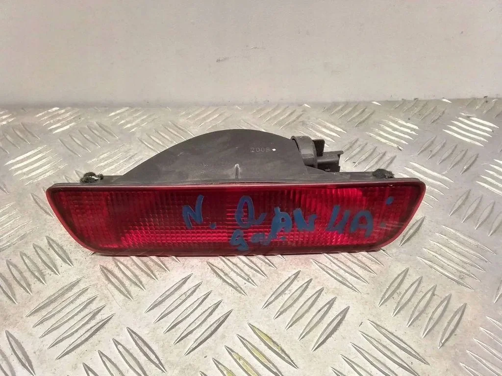 Lanterna Traseira Nissan Qashqai 26580JD Usada