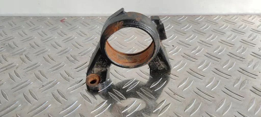 Axle Shaft Bearing Support Toyota RAV4 IV 2.5L