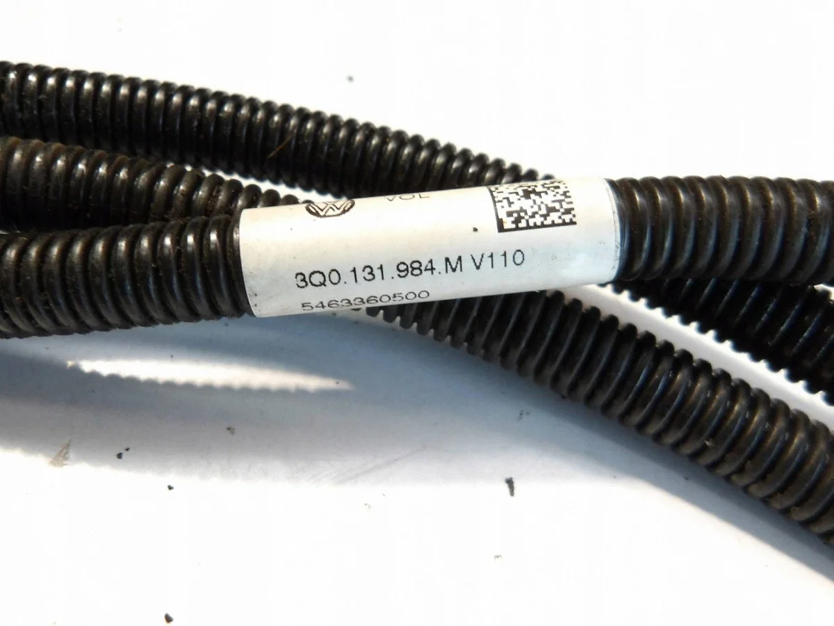 2017 VW Passat B8 AdBlue-slang 3Q0131984M image 4