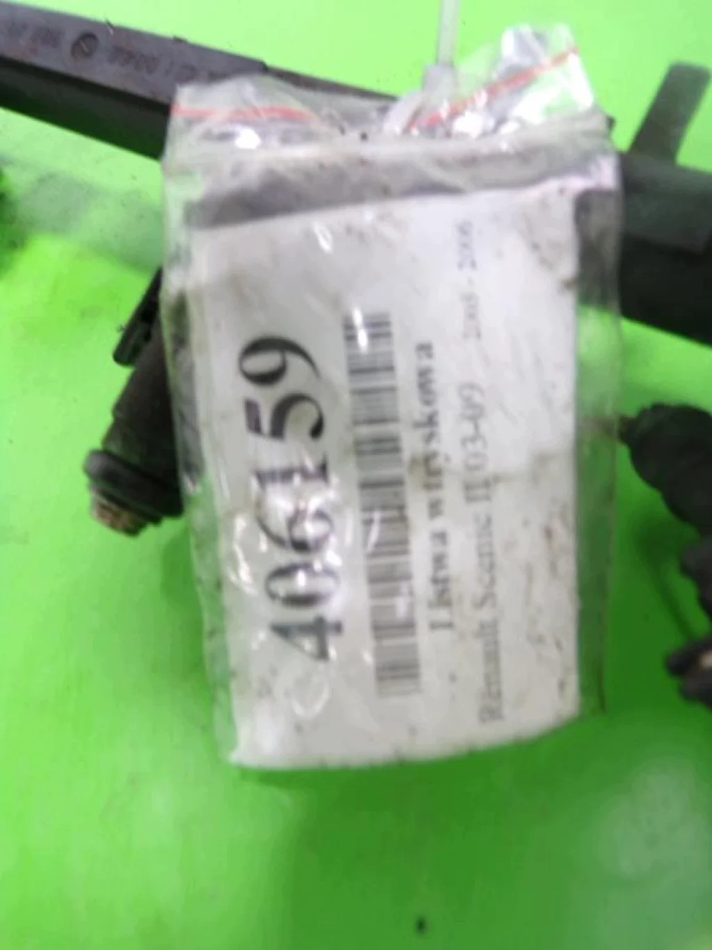 Renault Scenic II Injector Rail F4R770 image 5