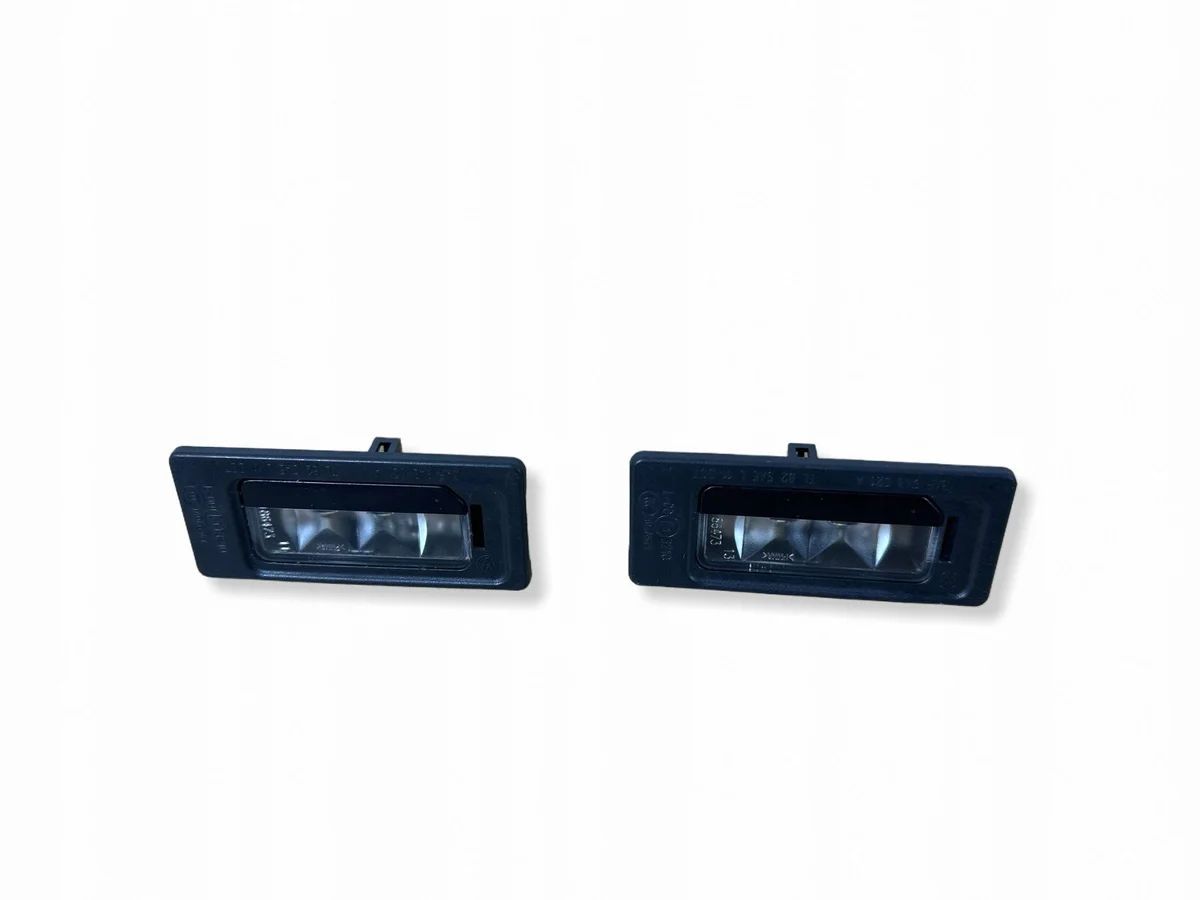 Lampe plaque immatriculation VW Touran 3AF943021A image 3
