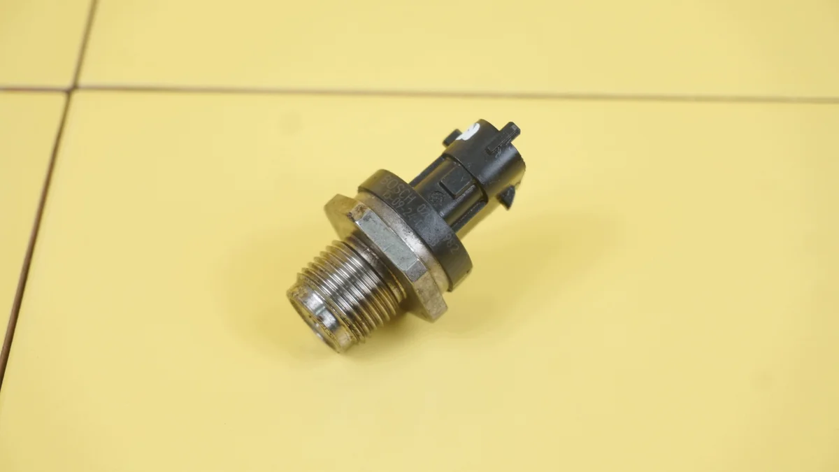 Sensor de Combustible Opel Zafira 2.0 CDTI