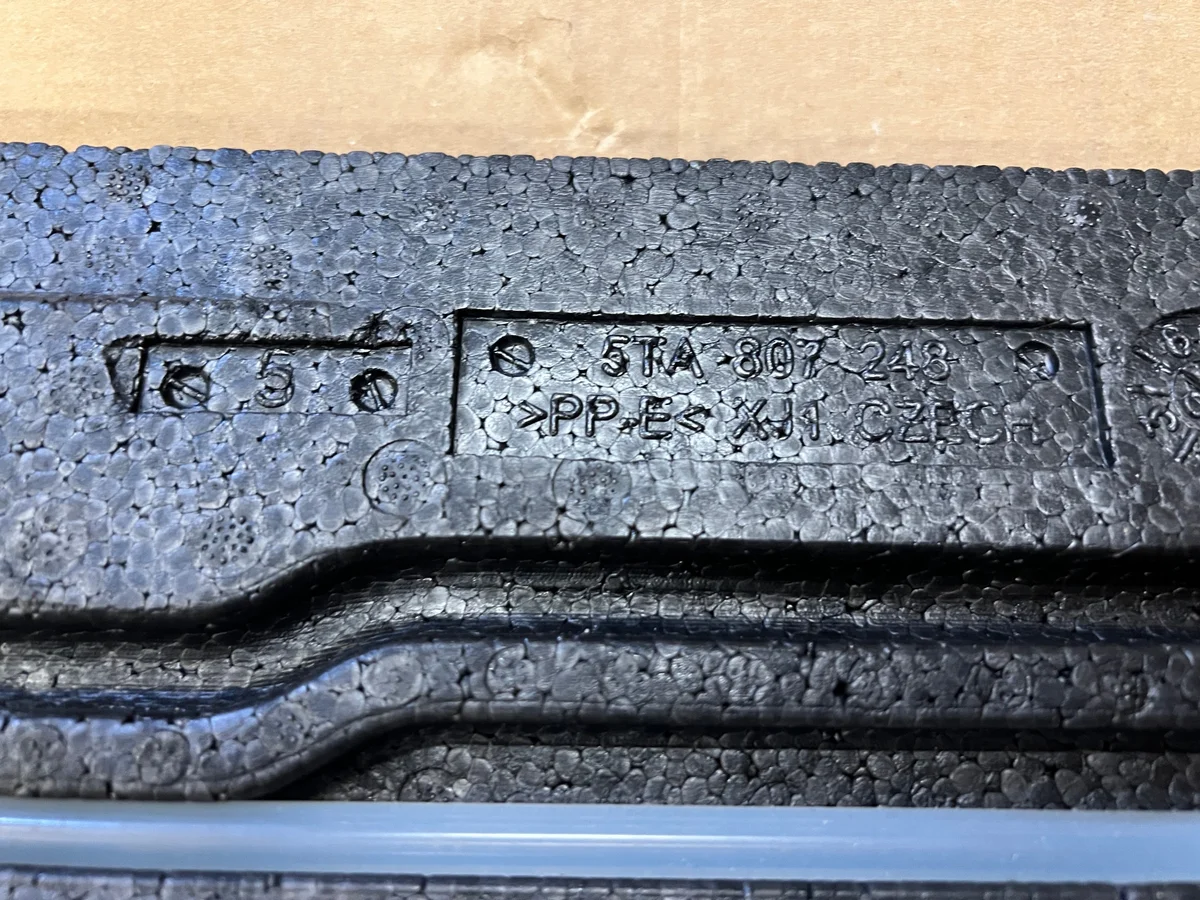 Absorbedor Parachoques Delantero VW Touran II image 9