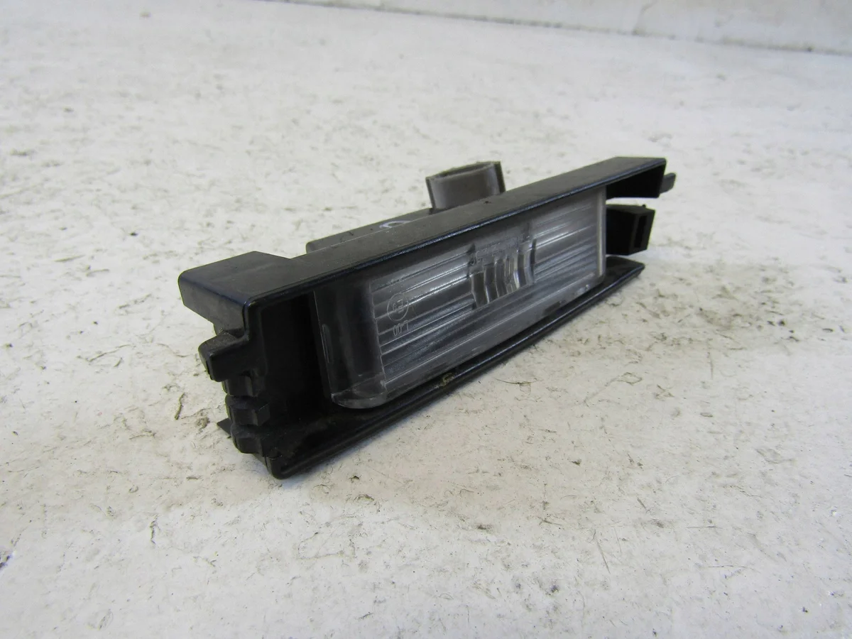 Belysning registreringsskylt Toyota 81270-02230 image 4