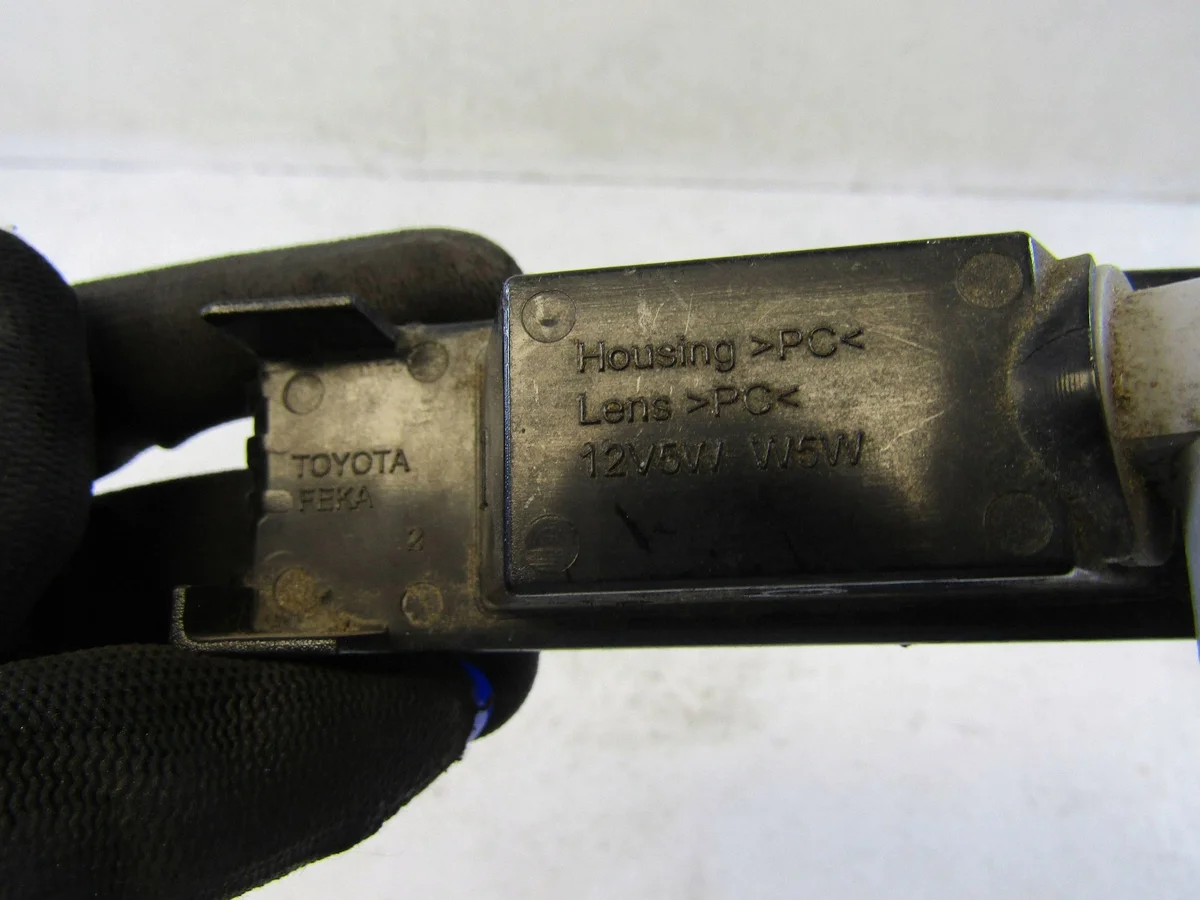 Belysning registreringsskylt Toyota 81270-02230 image 8