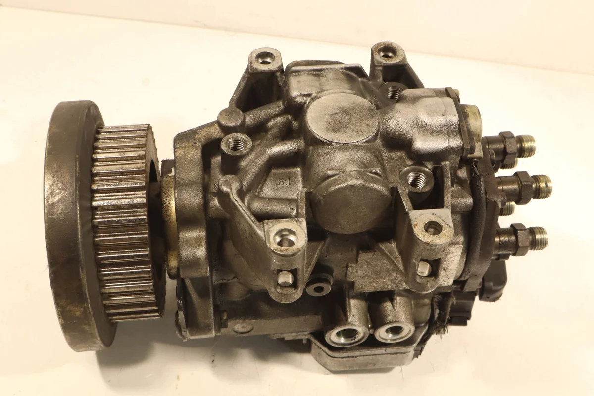 Audi A6 C5 2.5TDI Injection Pump 45672932 image 6