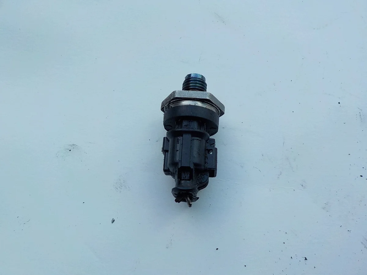 Dacia Duster 1.5 dCi Sensor Presión Combustible
