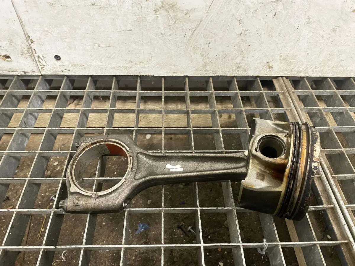 Piston BMW 3 G20 G21 2000cm3 OEM AFR81804