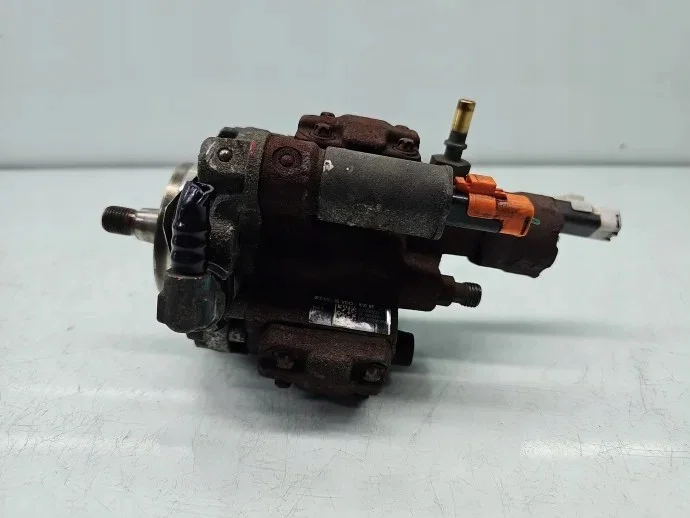 Ford 4M5Q9B395AD Korkeapainepumppu Käytetty