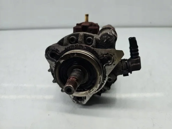 Ford 4M5Q9B395AD Korkeapainepumppu Käytetty