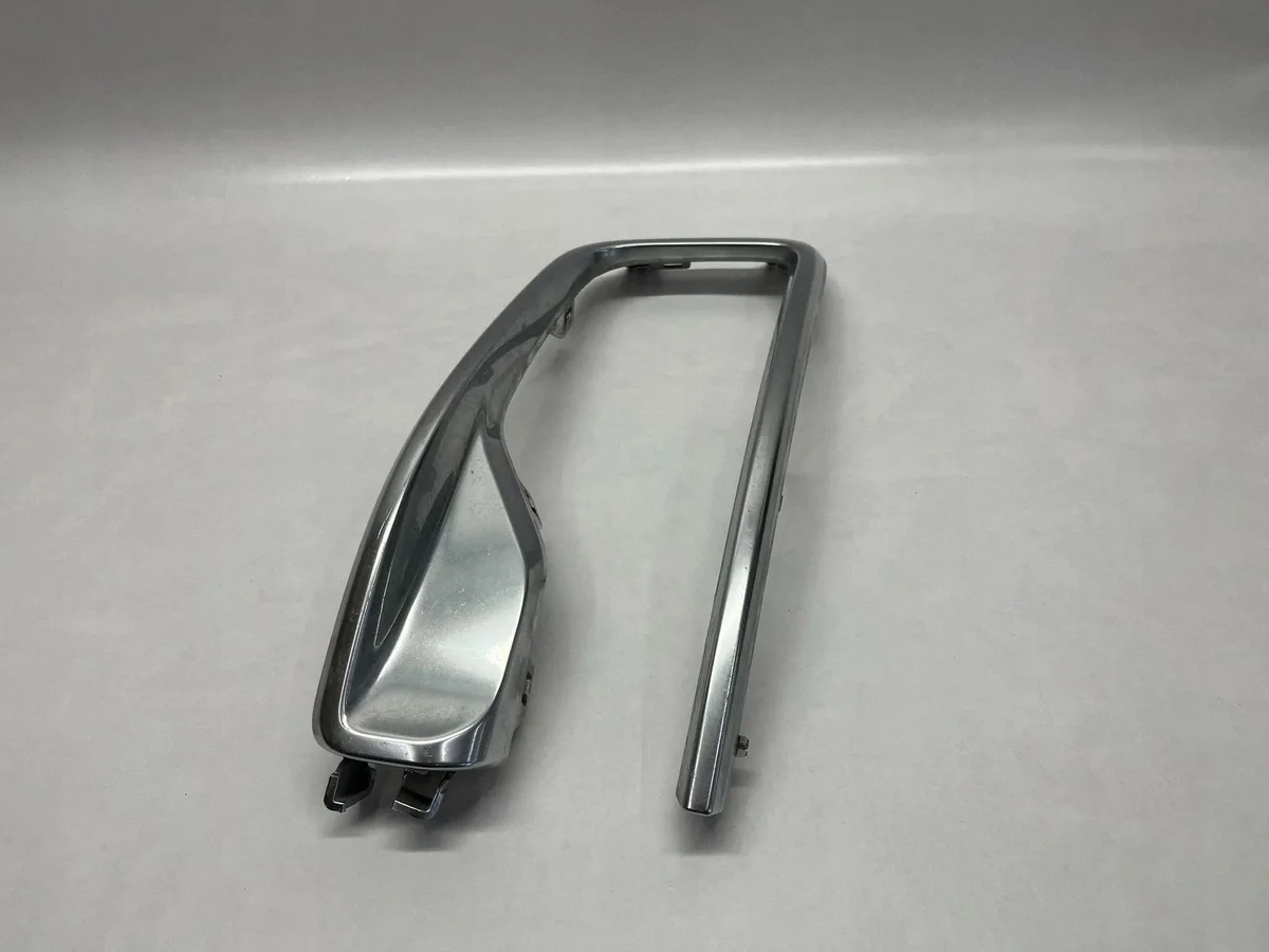 Jeep Grand Wagoneer Reflector Rechts 6UG08TRMAA image 4