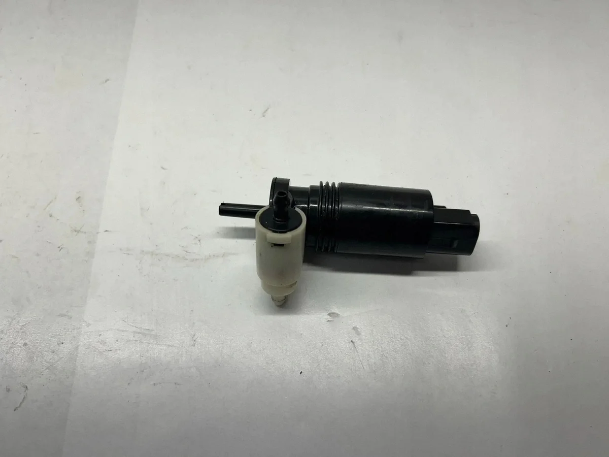 Pompje ruitensproeier Mercedes GL X166 13082711 image 3