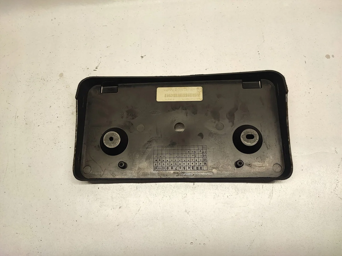 Cadre plaque immat Ford Mustang VI FR3B17A385AB5YZ9 image 6