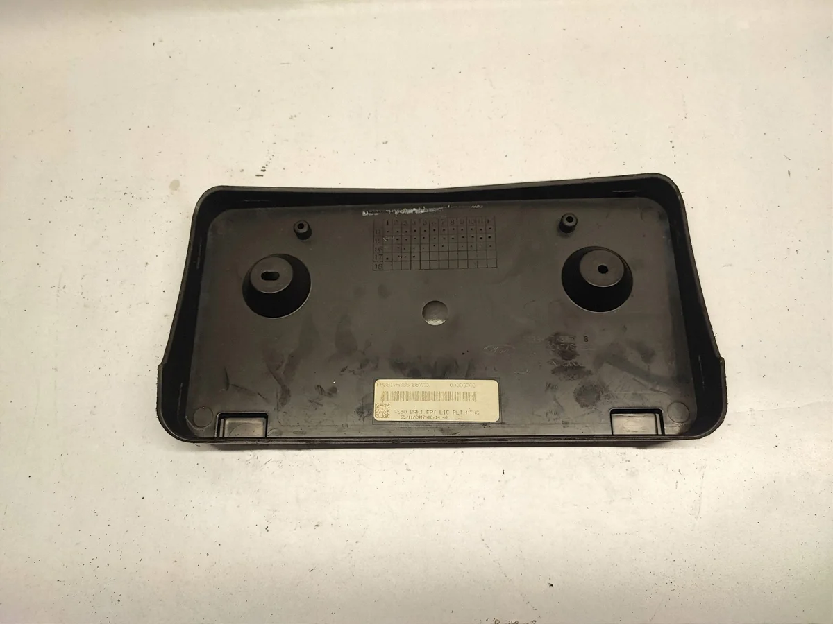 Cadre plaque immat Ford Mustang VI FR3B17A385AB5YZ9 image 8