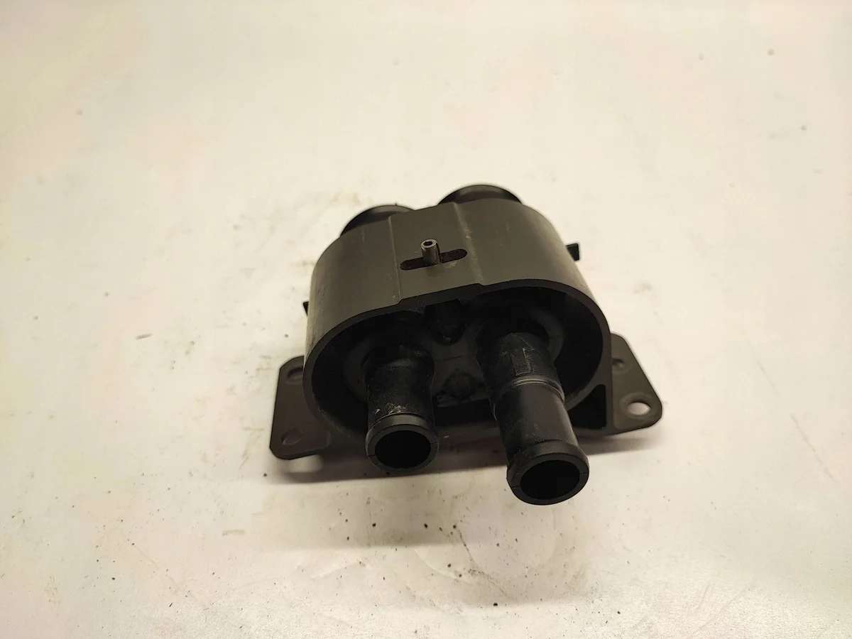 Vanne radiateur chauffage TESLA 100311700H