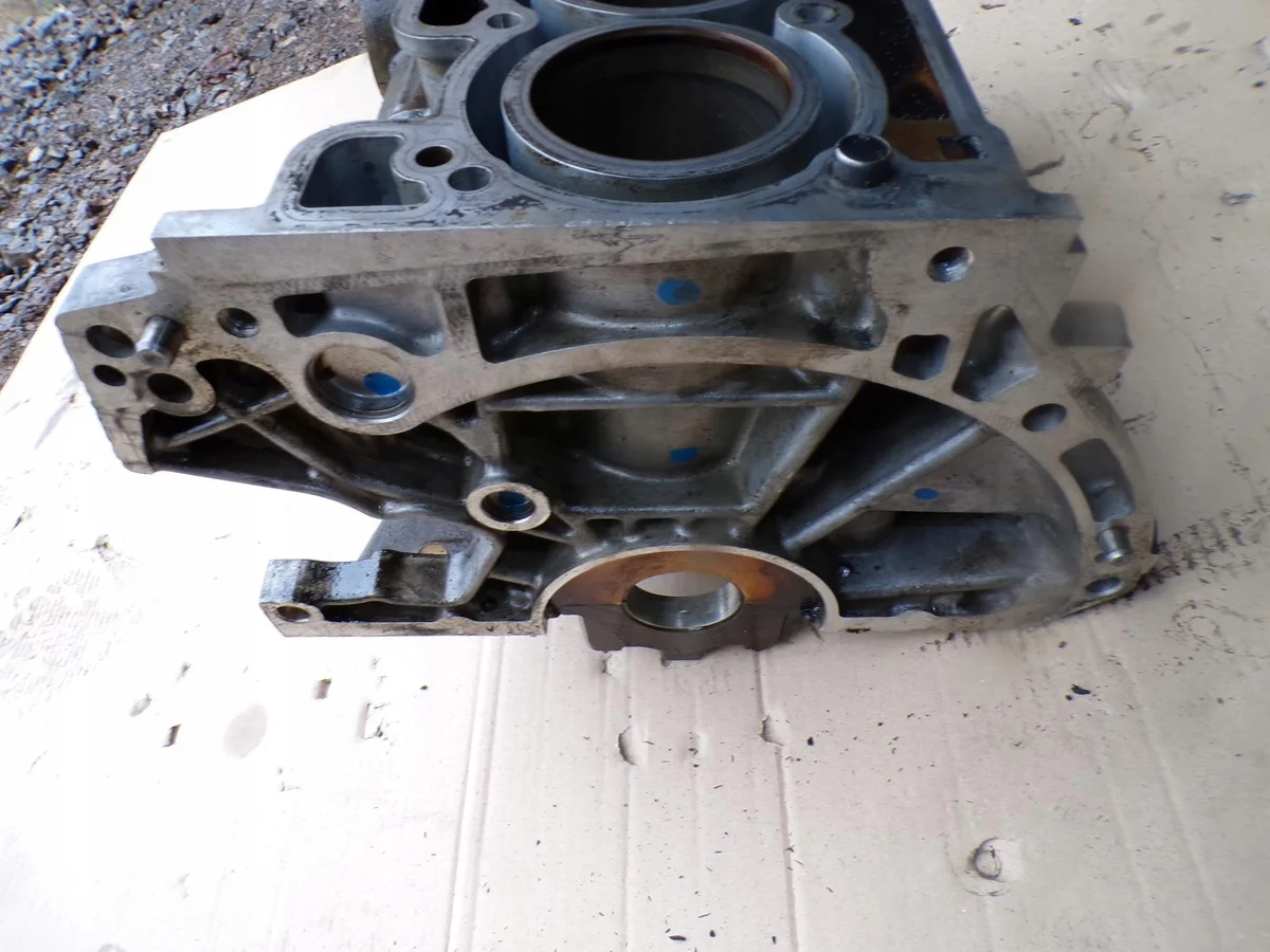 Bloc moteur Renault OE 110112878R image 4