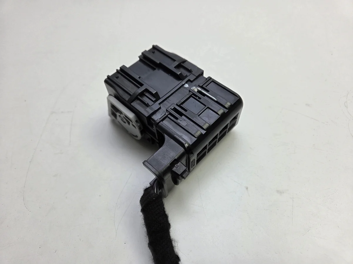 Conector Ford Mondeo MK5 Fusion Usado image 6