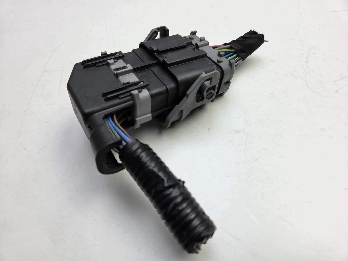 Connecteur Ford Mondeo MK5 Fusion image 6